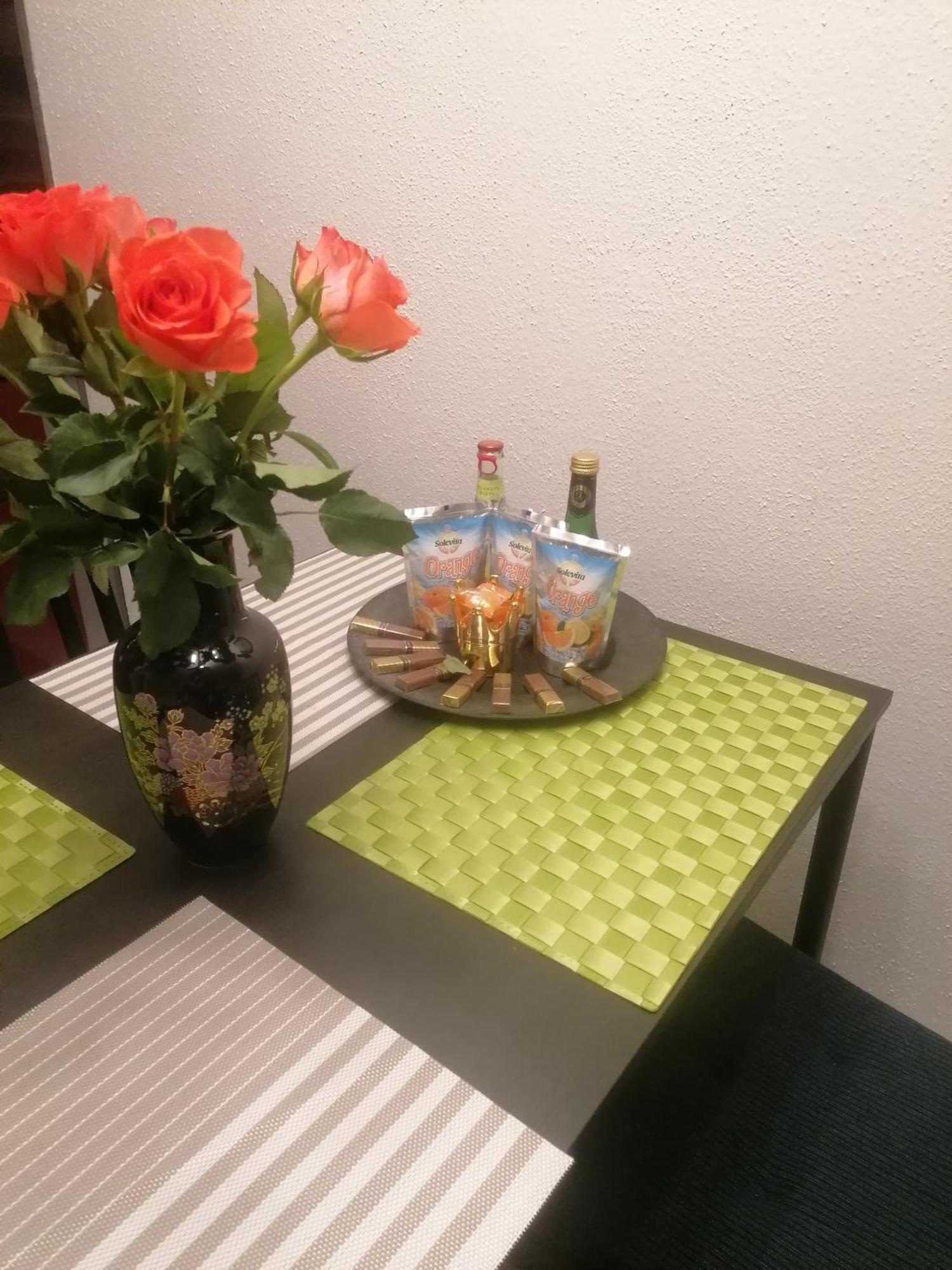 King Apartament 1 Mit Netflix Apartment Санкт Енглмар Стая снимка